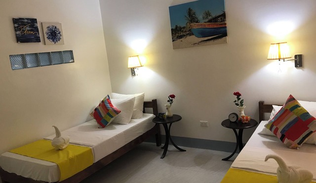 Beautiful, spacious, resort on the beach front. in Moalboal