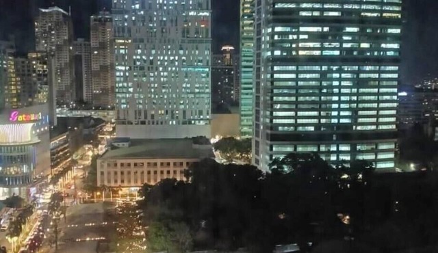 Beautiful Tower with AC in Peaceful Cubao City Neighborhood in Quezon City