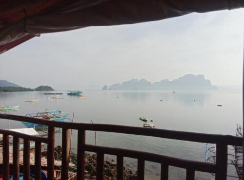 Bebeladan ARA'S Lodging House Beachfront in El Nido