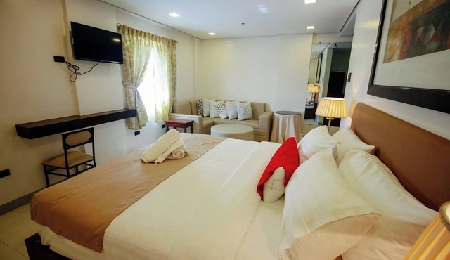 Belltower CSheLi Suites Bantay - Vigan in Bantay