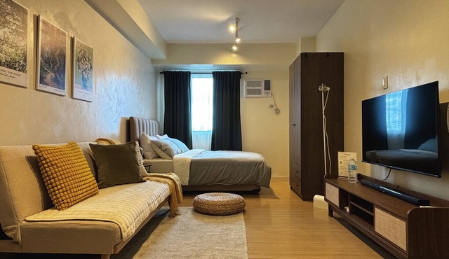 Best home in Quezon City, Metro Manila - 50" TV, Netflix, Wifi, Pool