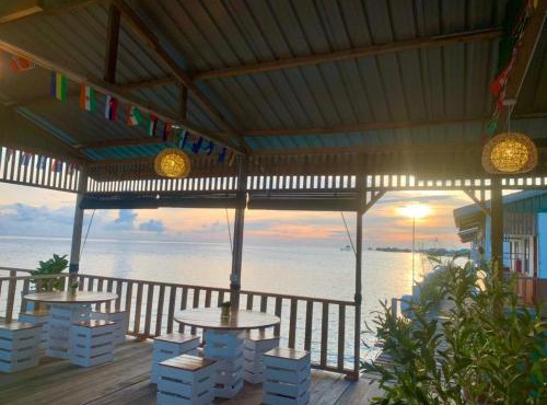 BIHING ANGAN water chalets in Semporna