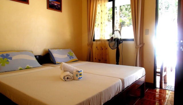 Blue Corals Beach Resort in Daanbantayan