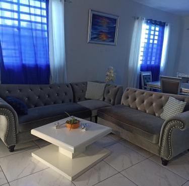 Buen alojamiento, central and quiet location in Bonao