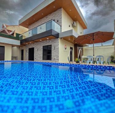 C Urban Villas 1 - Exclusive Villa with Pool in Clark in Dau