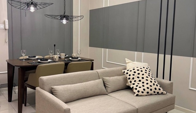 Calming Blue Studio 3Pax | Bathtub | Parking