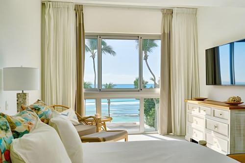 Caribbean Sunscape Beachfront Apartment in La Puntica de Juan Dolio