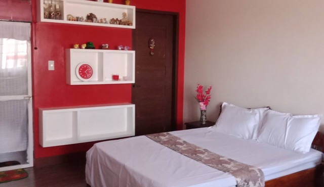 Casa Sarmiento Travelers Inn in Laoag