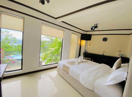 Castle View Hotel Resort