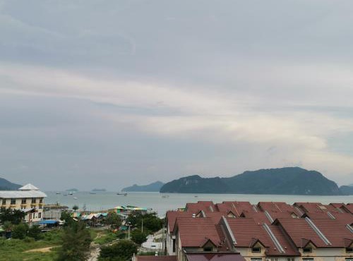 CD Seaview Apartment in Kuah