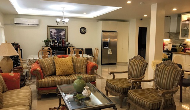 Cebu City - Talisay - Large, Spacious, Clean and Elegant Home for 6+ Guests