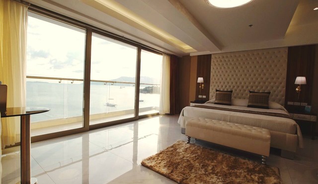 Central Park Reef Resort in Olongapo