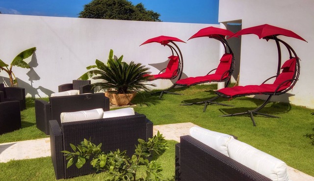 Centrally-located studio with cable TV, pool, internet, gym, spa, grill&bar in Cabarete