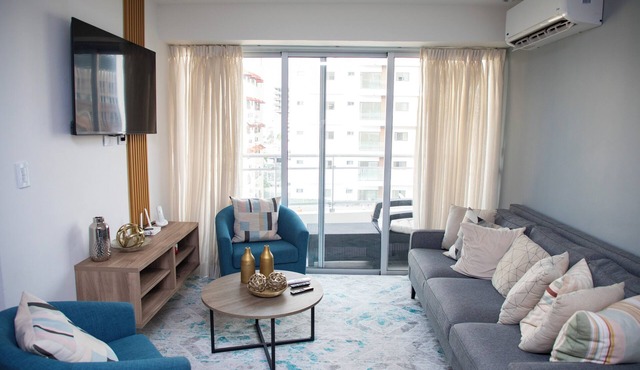 Charming 2-bedroom apartment in the Center of sunny Santo Domingo in Santo Domingo