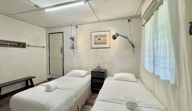 Charming 4-bedroom lodge with AC and WiFi in fabulous Ipoh in Ipoh