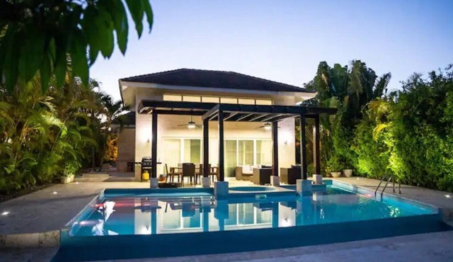 Cocotal: Private Pool, Golf cours, Includes power in Punta Cana