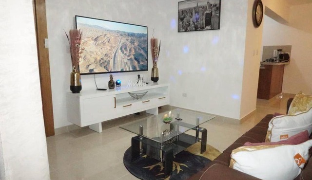 Confidence Luxurious Apartment-GARDEN TOWER-Gym Pool WIFI in Santiago de los Caballeros