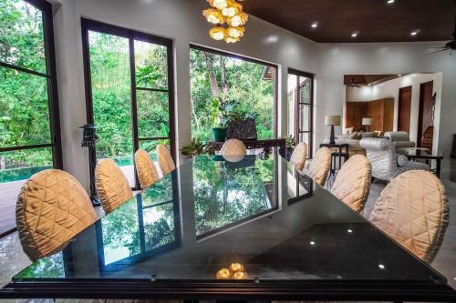 CORON RIVERSIDE Guesthouse in Coron