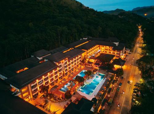 Coron Westown Resort Premier in Sampong