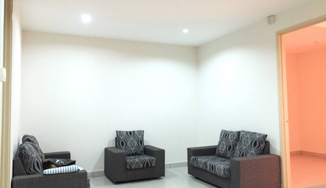 Cosy Wedding House, 5mins from Sban TOL in Seremban
