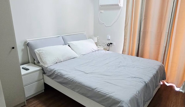 Cozy 1-bedroom condo with AC in peaceful Pasay City