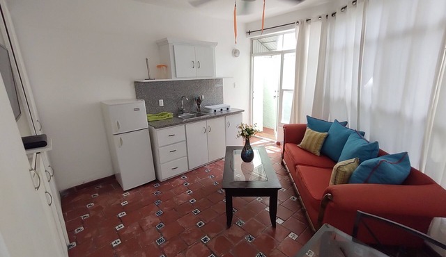 Cozy 1-bedroom apartment in soothing Juan Dolio Beach with WiFi, AC and Mangos in Playa Juan Dolio