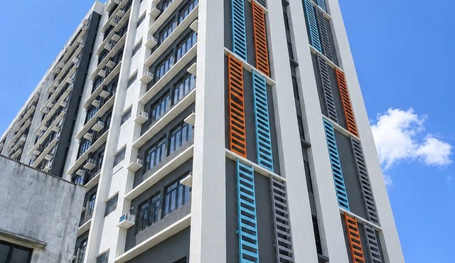 Cozy 1-bedroom studio in adorable Iloilo City with AC