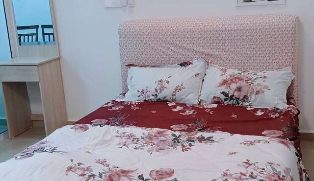 Cozy 1-bedroom studio in beautiful Nilai with AC and gym access