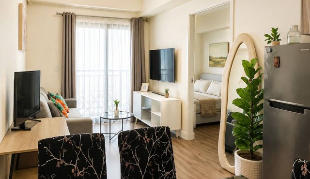 Cozy 1BR Condo Near IT and Ayala can accommodate up to 6 pax by Benj's Place