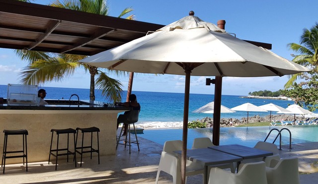Cozy Apartment in Oceanfront Resort Free Weekly Maid Service in Sosúa