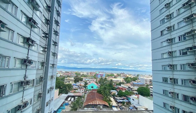 Cozy condo in welcoming Davao City with fitness room, AC in Davao City