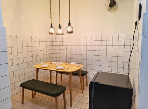 Cozy Seremban Stay, Sleeps 6 Guests