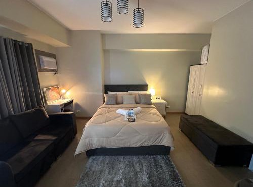 Cozy Studio with Queen Size Bed in Araneta Quezon City