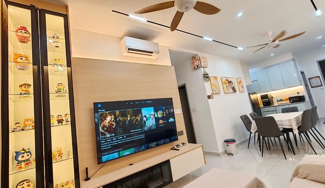 Cozy Suits 3BR Traders Park Apartment In Traders Square Cheras in Kampong Bukit Dukong