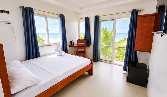 Crystal Shore Beach Resort powered by Cocotel in Morong