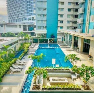 D&J Cozy Studio Family Suite Bacolod