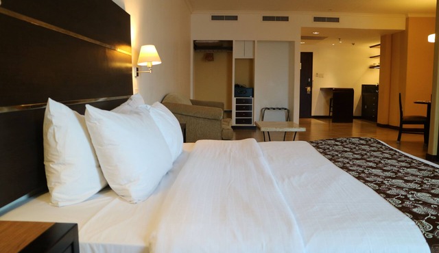 Days Hotel Iloilo