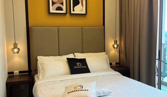 Designer Suite 4Pax | Bathtub | Netflix | Parking