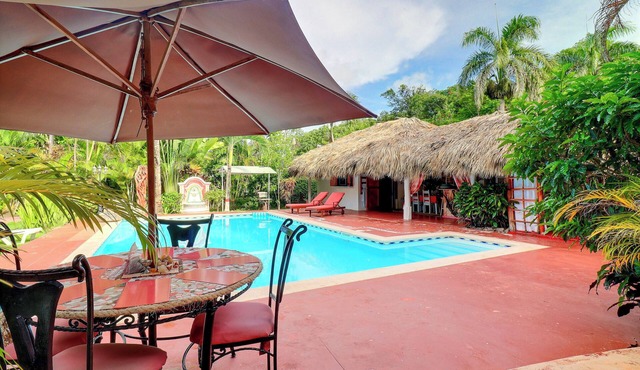 Detached Caribbean-style villa/1 air-conditioned bedroom/sleeps 2 in Las Terrenas