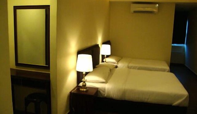 DM Hotel