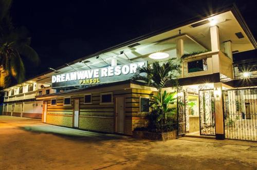 Dreamwave Resort Laguna in Calamba