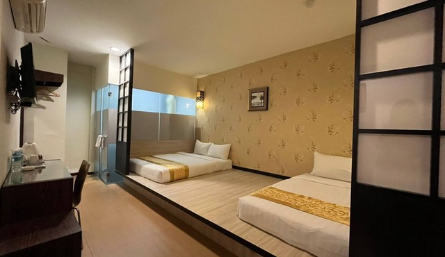 Eight Days Boutique Hotel