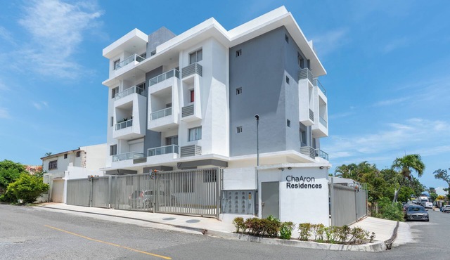 El Malecón Santo Domingo Luxury Apartment Balcony, Views & Prime Spot in Santo Domingo