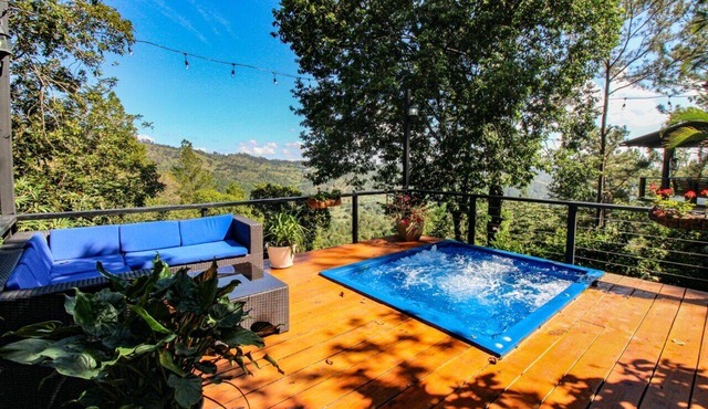 El Sueño: 5-Bedroom Chalet in the Mountains, Quintas del Bosque, Jarabacoa in Jarabacoa