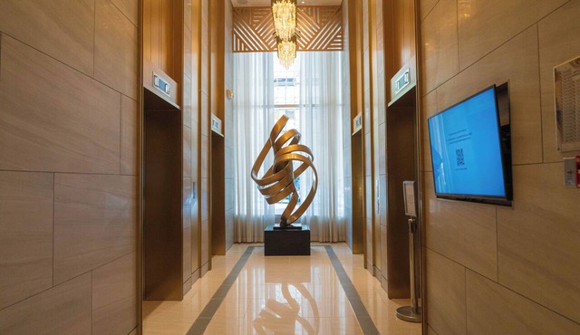 Elegant Stay in Prime Location for Traveler Near BGC, Makati, Ortigas & MRT in Mandaluyong City