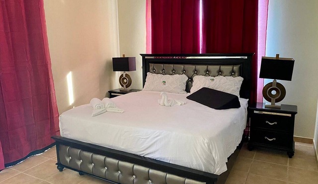 Exquisite 14BR/15BA Villa in Sosua: Pool, Gym in Sosúa