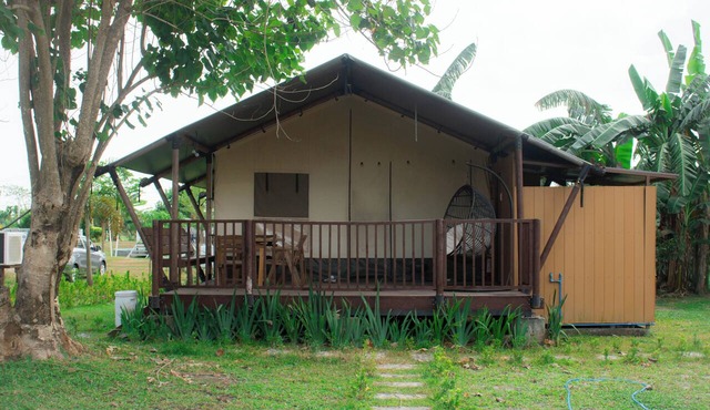 Fantastic Camp, Tent Hotel and private villas at foothills of the mountain. in Arayat