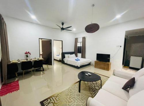 Ferringhi Beach Guesthouse-3bed