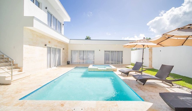 First Class 4br King Size Villa In Sosua Town! in Sosúa