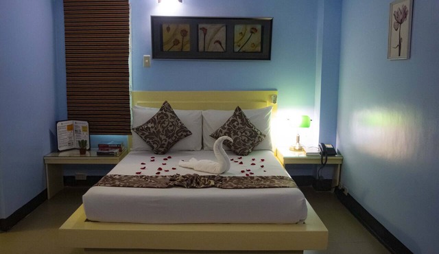Franchise One Hotel in Makati